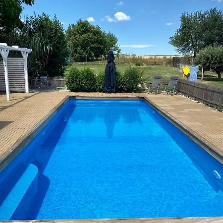 A Feher Tanya Apartment