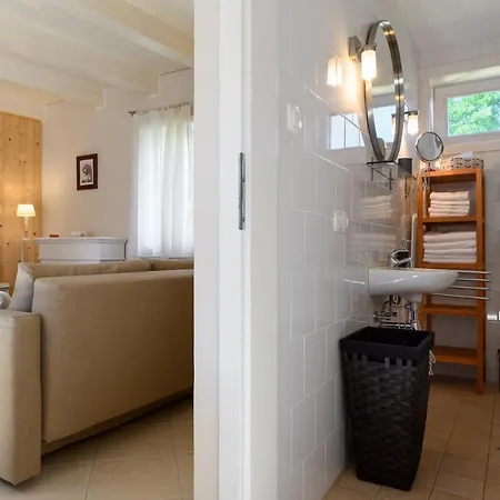 Apartment A Feher Tanya