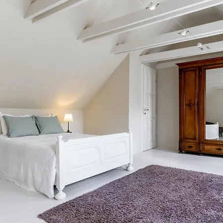 Apartment A Feher Tanya